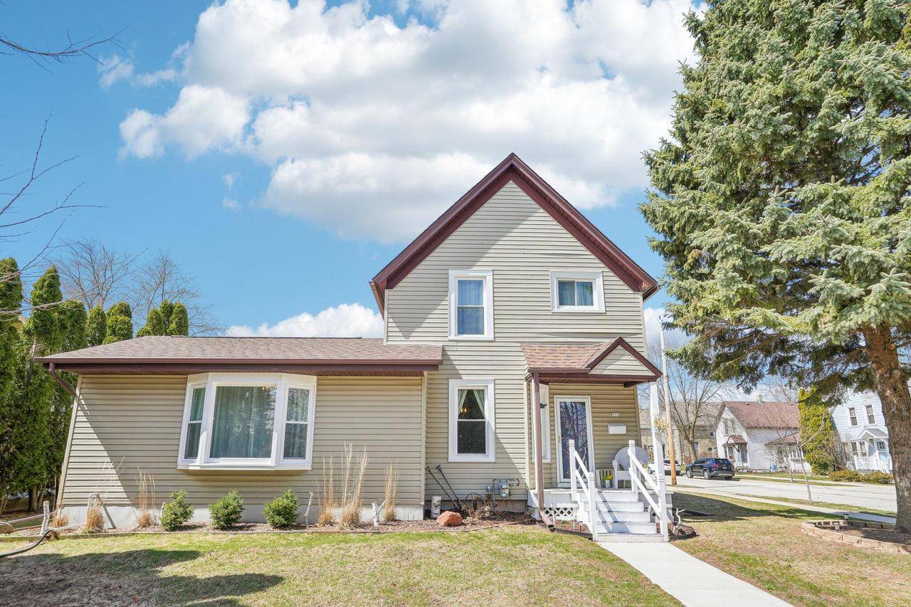 559 N Milwaukee STREET, Port Washington, WI 53074