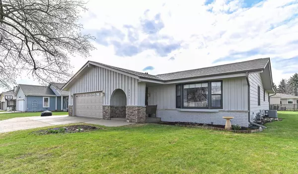 3301 W Bridge STREET, Greenfield, WI 53221