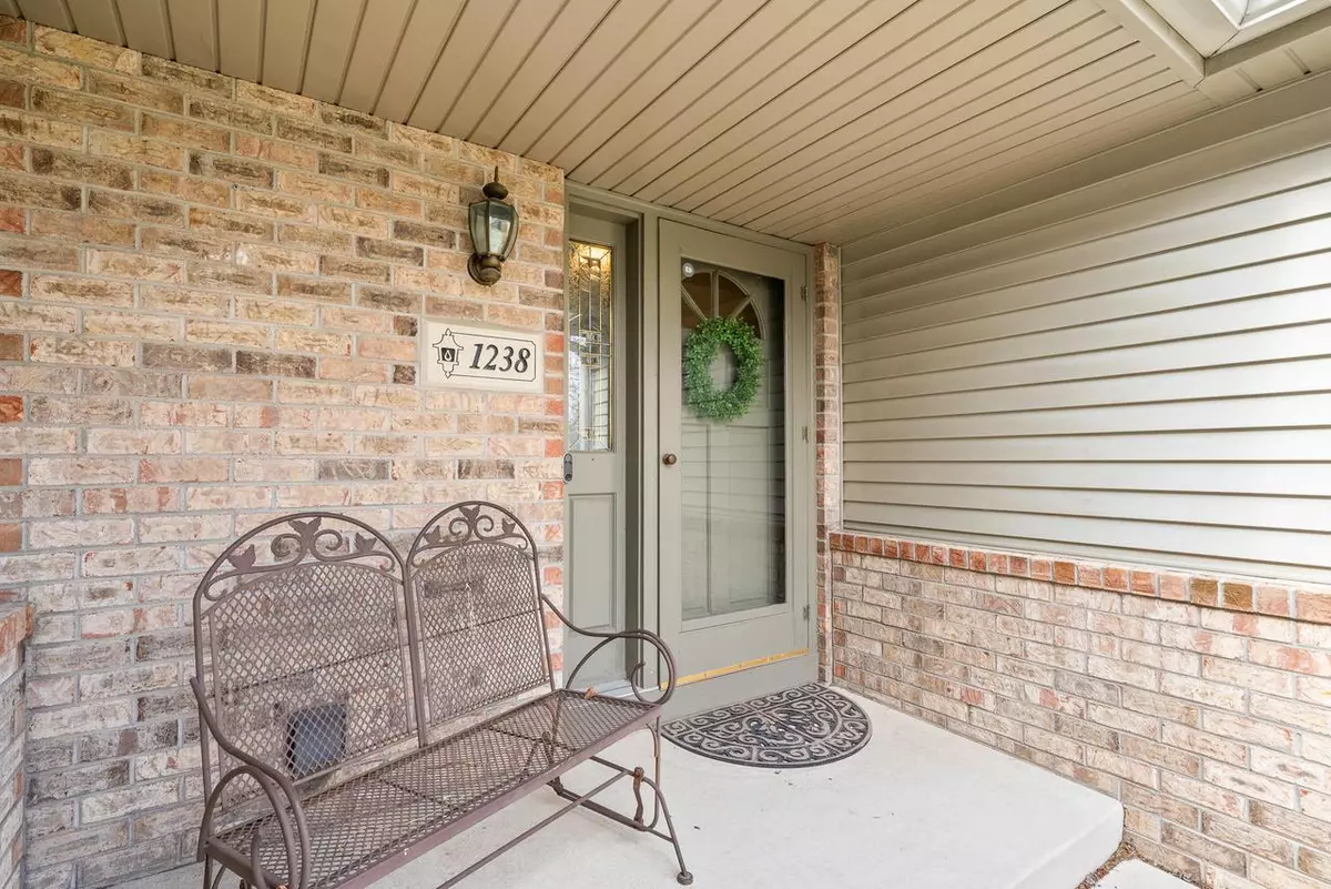 Mukwonago, WI 53149,1238 Fox River COURT