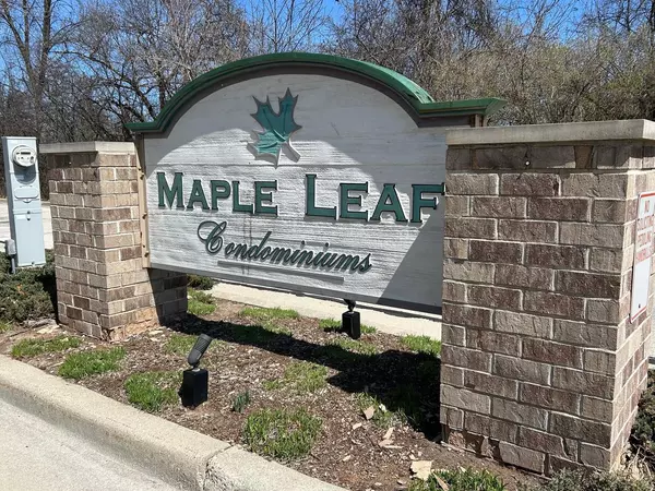 Greenfield, WI 53220,4774 W Maple Leaf CIRCLE