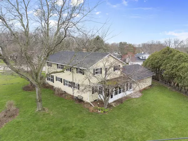 Burlington, WI 53105,356 Robins RUN