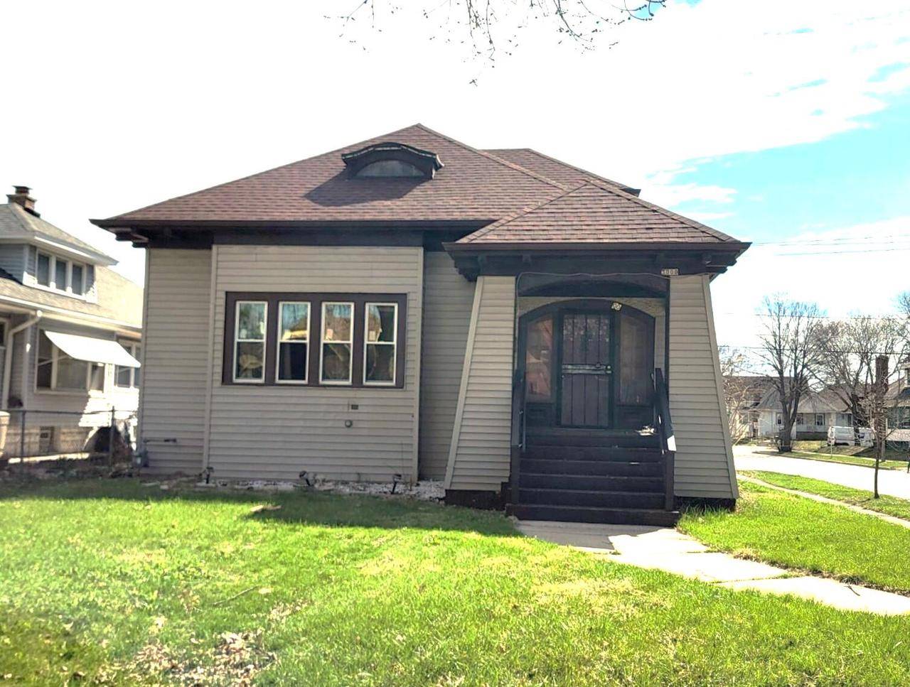3000 N 37th STREET, Milwaukee, WI 53210