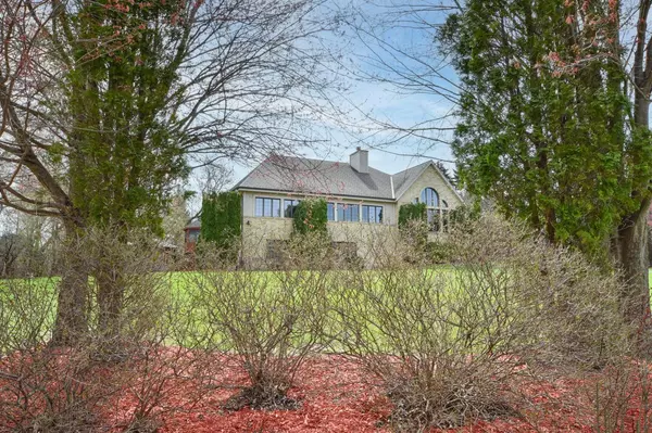 Hubertus, WI 53033,1168 Wejegi DRIVE