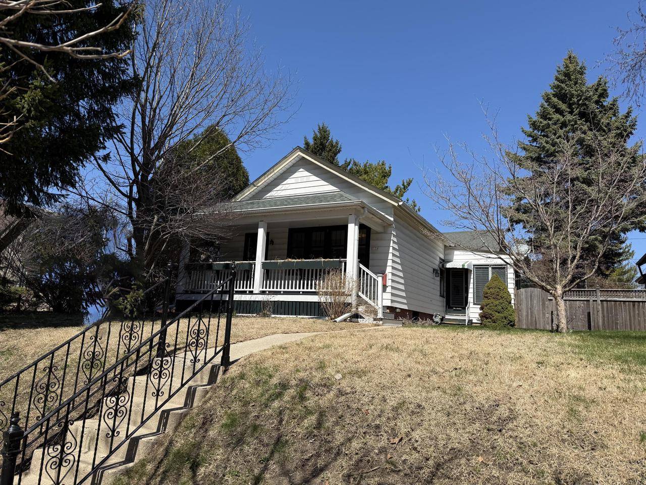 2776 S Superior STREET, Bay View, WI 53207
