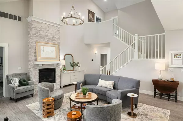 La Crosse, WI 54601,323 River POINT