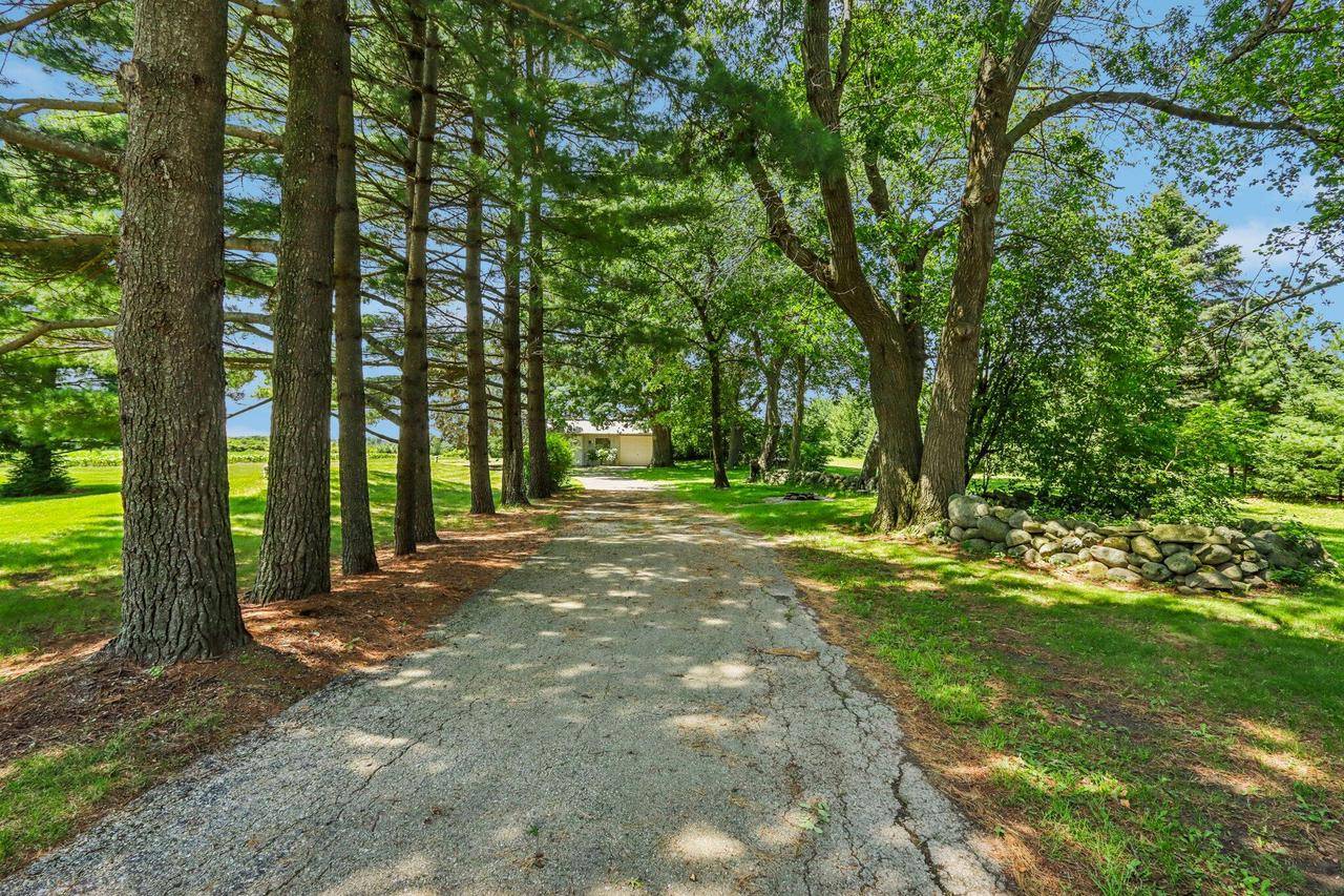W260N8599 State Road 164, Hartland, WI 53029