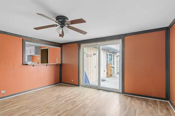 Watertown, WI 53098,907 Cleveland STREET