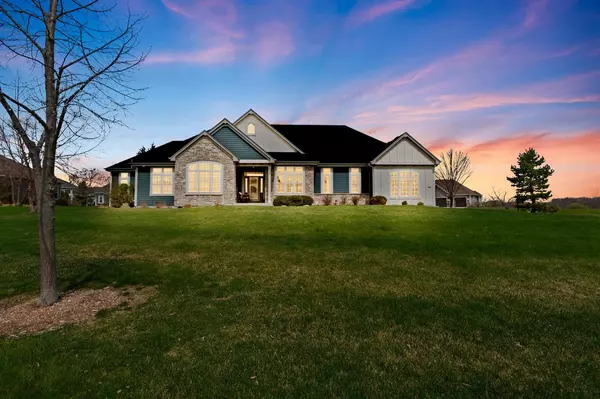 4156 E Radcliffe COURT, Oak Creek, WI 53154