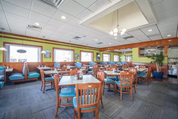 Milwaukee, WI 53222,8501 W Capitol DRIVE