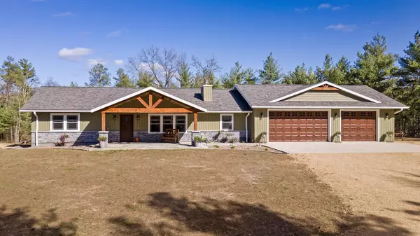 W8883 Cranberry Creek ROAD, Camp Douglas, WI 54618