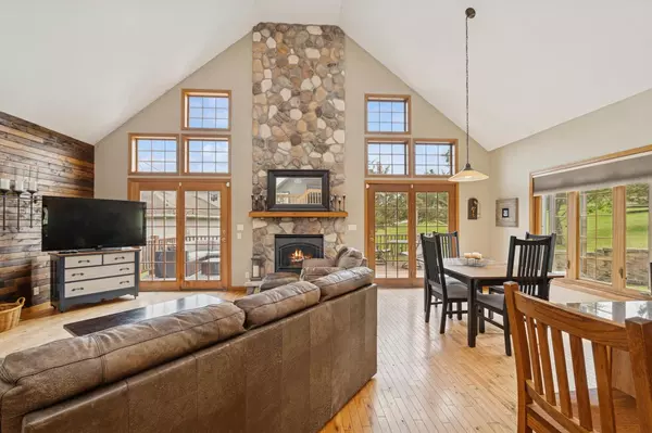 Lake Geneva, WI 53147,1367 Edgewood DRIVE