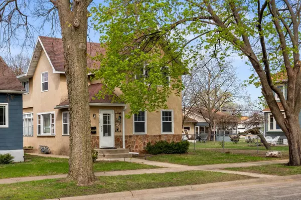 La Crosse, WI 54603,2017 Wood STREET #2019