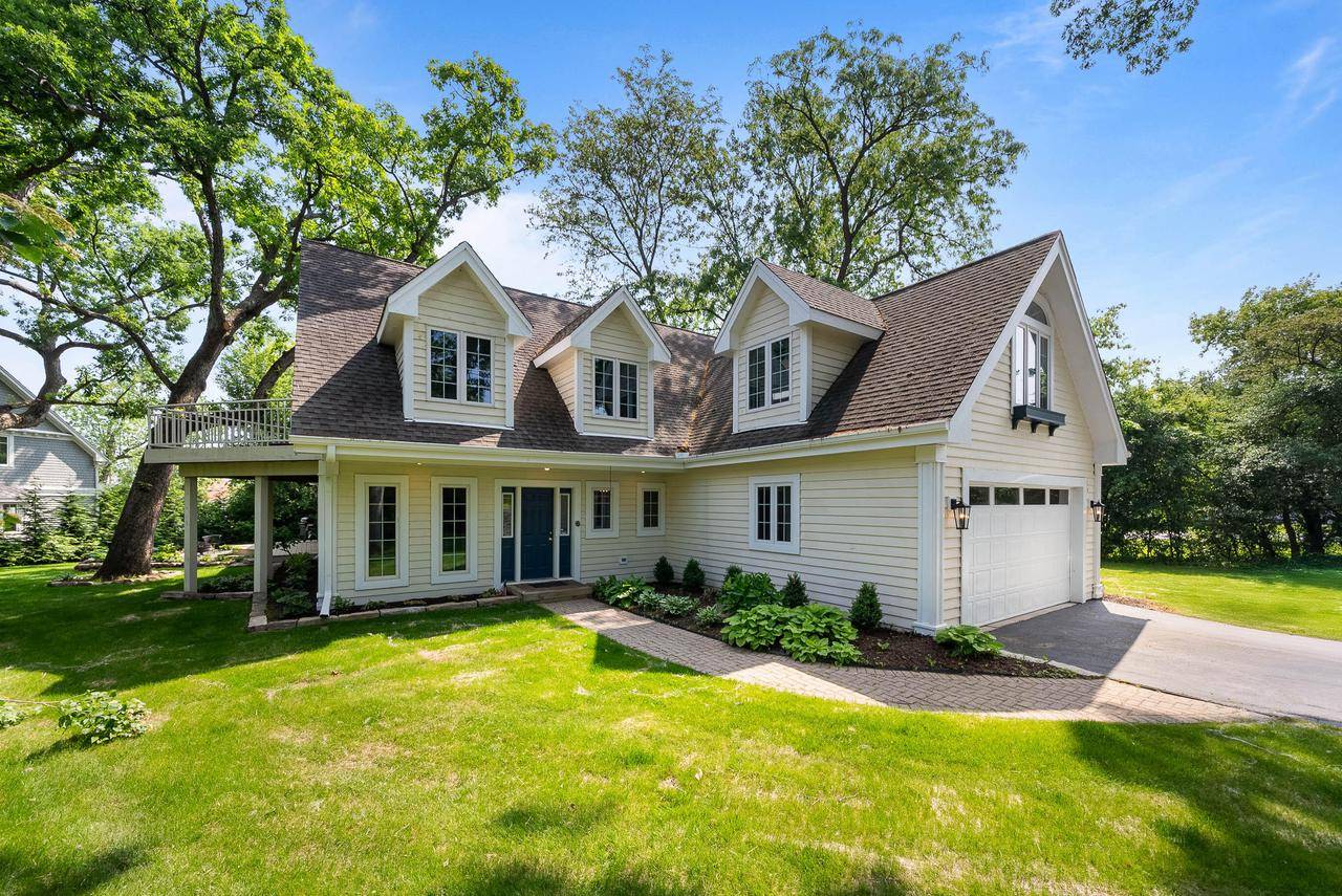 W3314 Burr Oak DRIVE, Lake Geneva, WI 53147