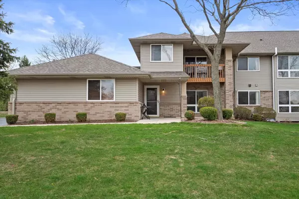 Greenfield, WI 53220,4907 W Maple Leaf CIRCLE