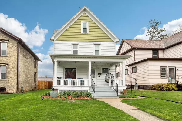 Watertown, WI 53094,211 College AVENUE