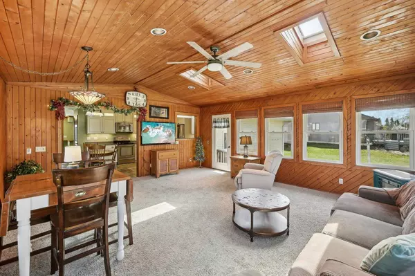 Fall River, WI 53932,115 Sunrise LANE