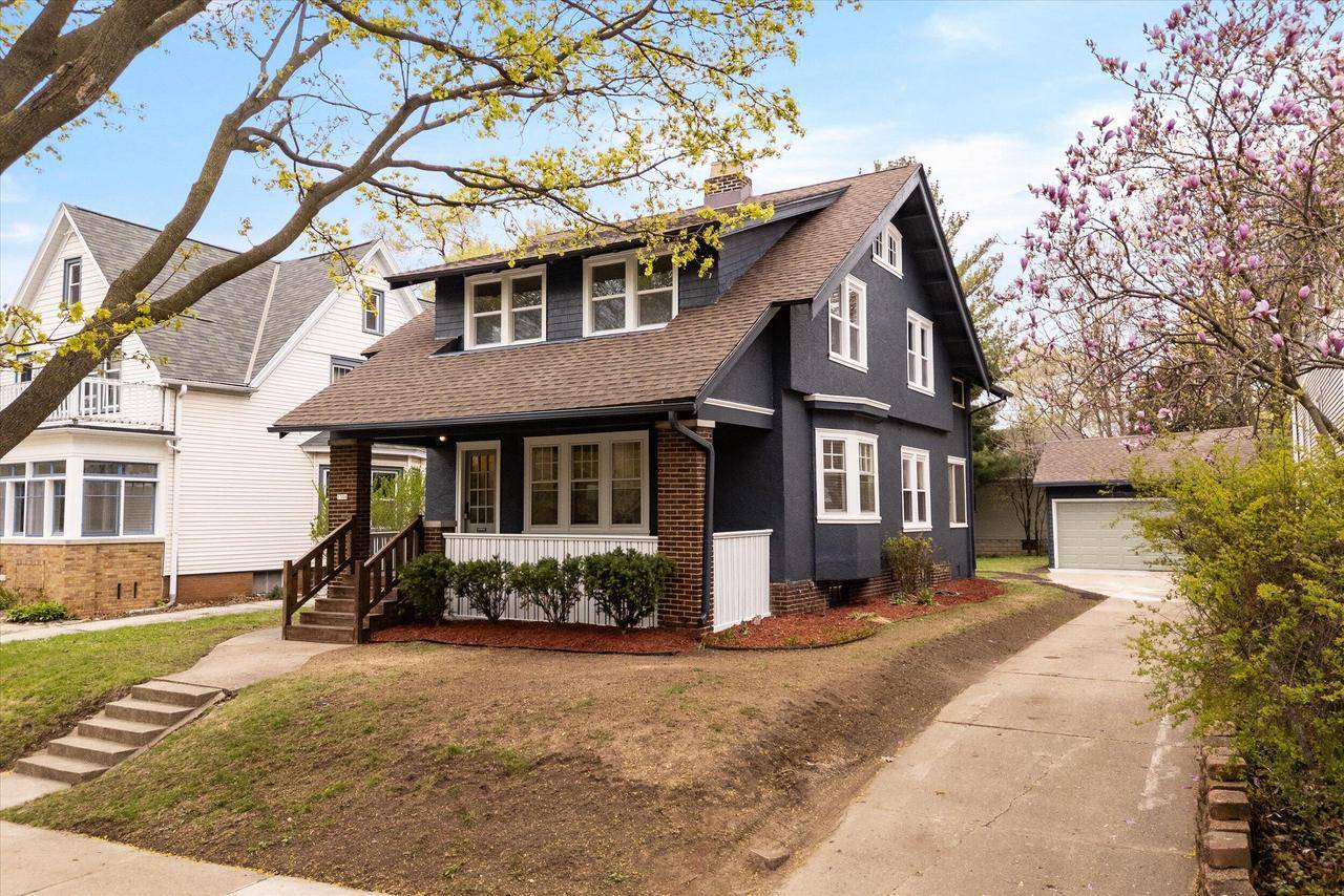 1506 N 69th STREET, Wauwatosa, WI 53213