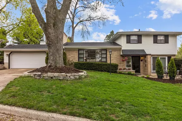 211 Timber LANE, Lake Geneva, WI 53147