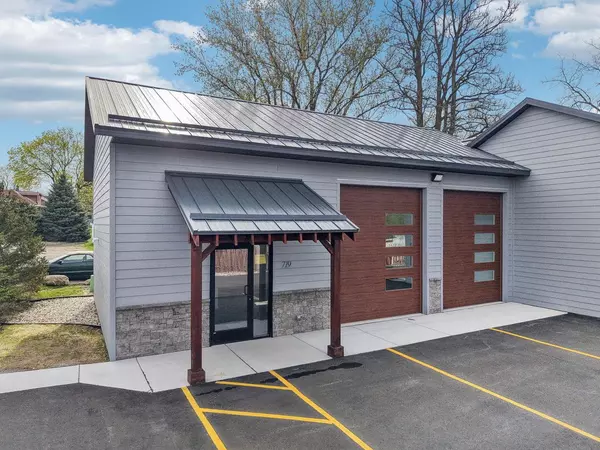 Watertown, WI 53094,719 W Main STREET