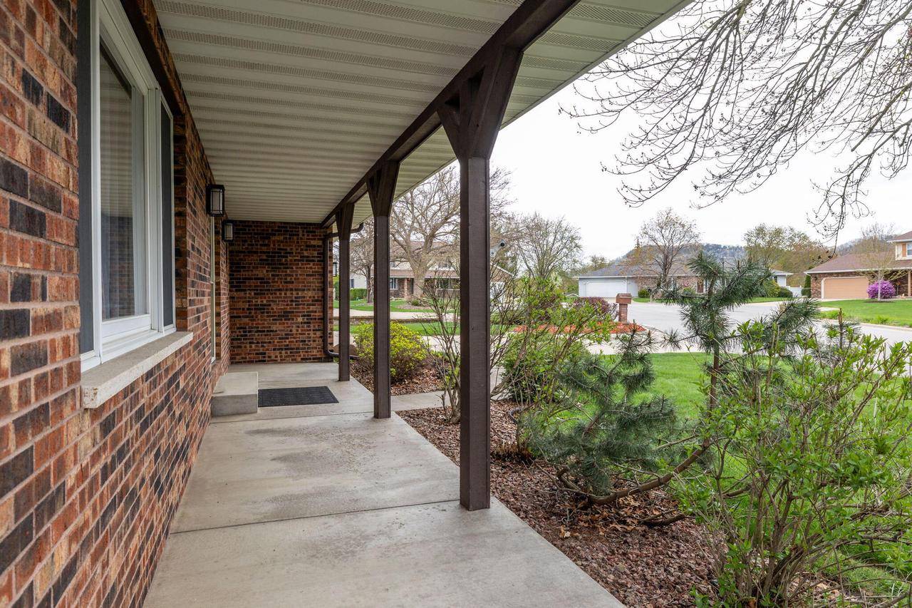 Onalaska, WI 54650,607 Guenther COURT