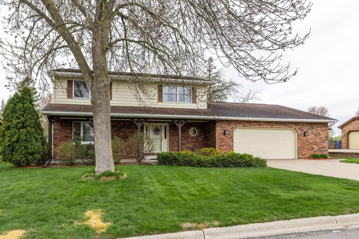 Onalaska, WI 54650,607 Guenther COURT