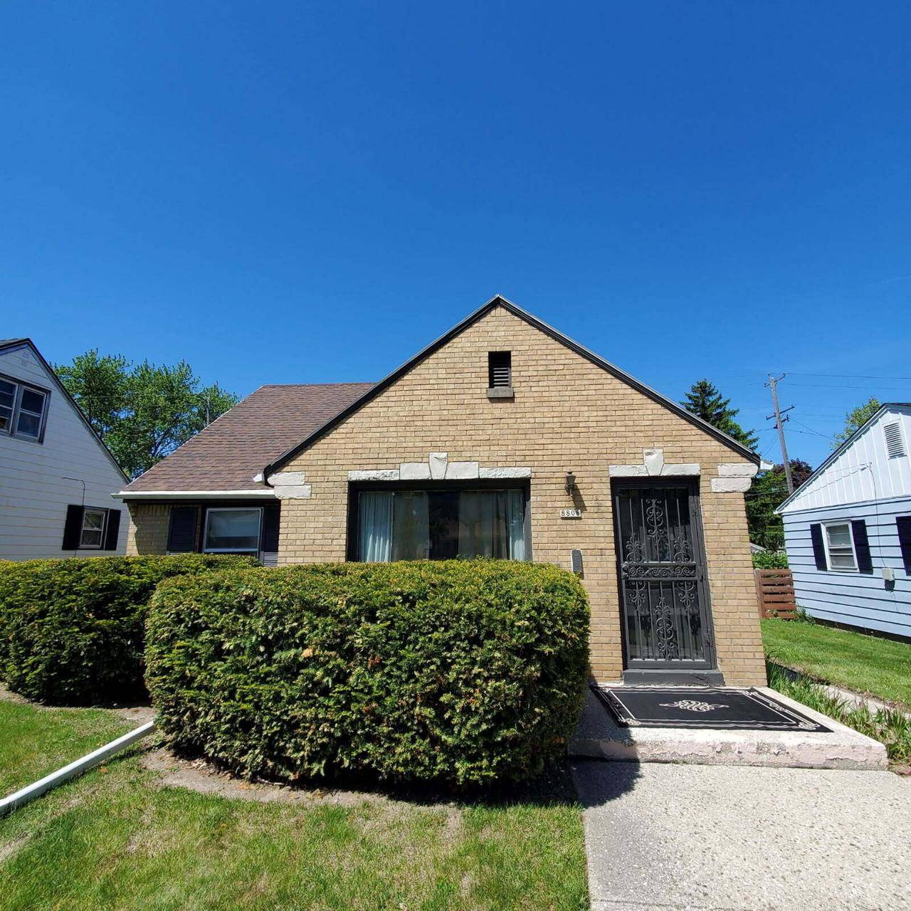 8808 W Burleigh STREET, Milwaukee, WI 53222