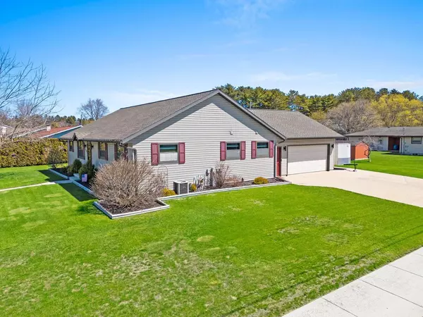 Two Rivers, WI 54241,4105 Clover STREET