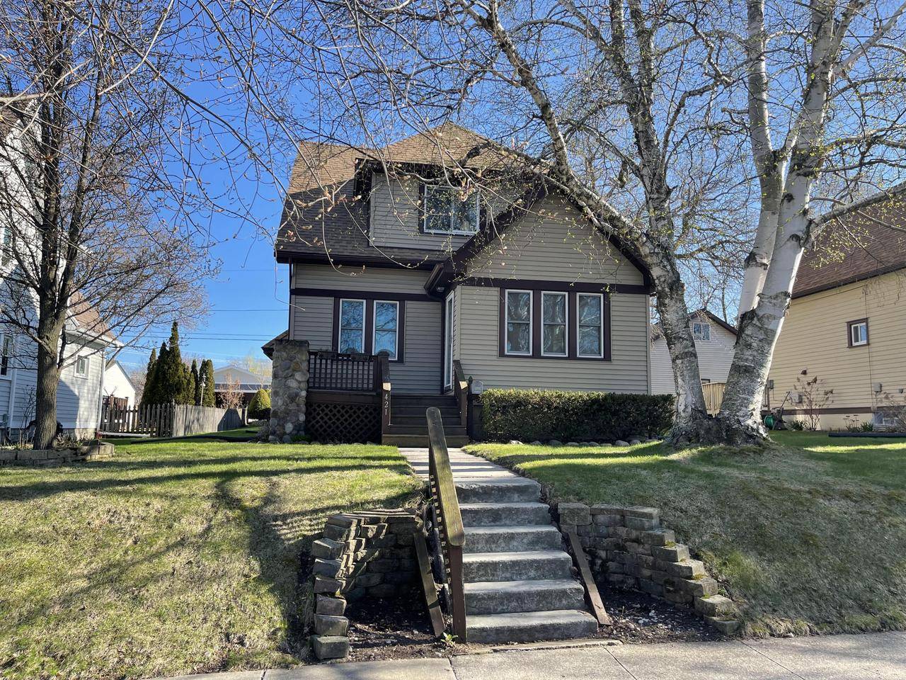 421 W Michigan STREET, Port Washington, WI 53074