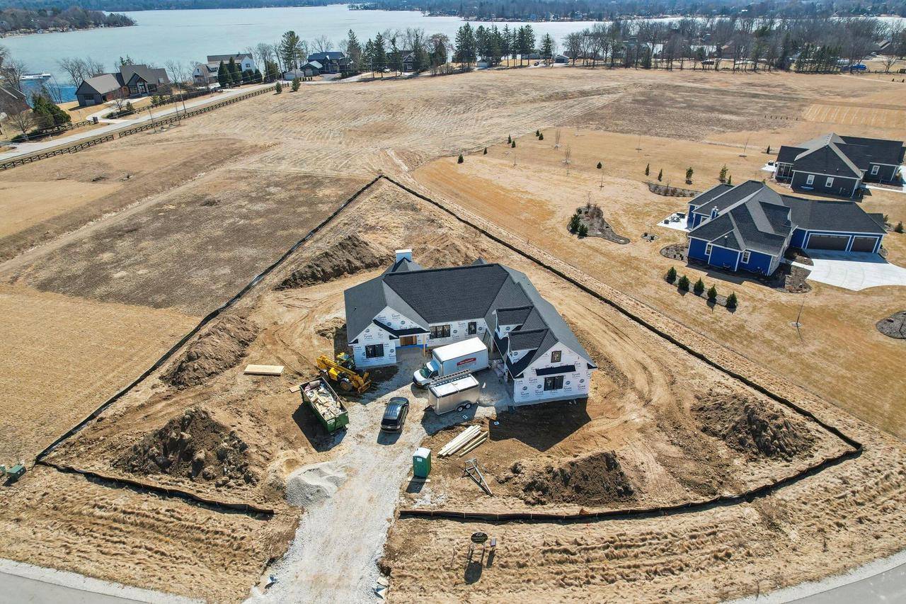N66W34839 Baltic PASS, Oconomowoc, WI 53066