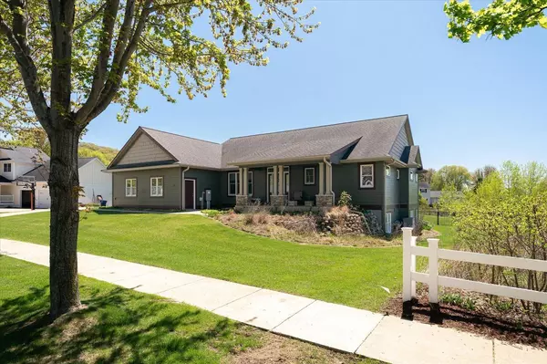 2008 Clearwater DRIVE, Onalaska, WI 54650