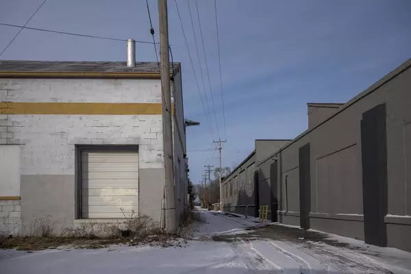 Kenosha, WI 53140,3307 14th AVENUE