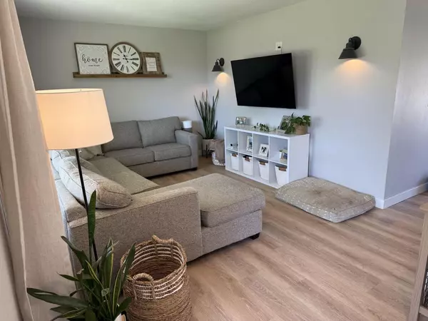 West Salem, WI 54669,734 Rays PLACE