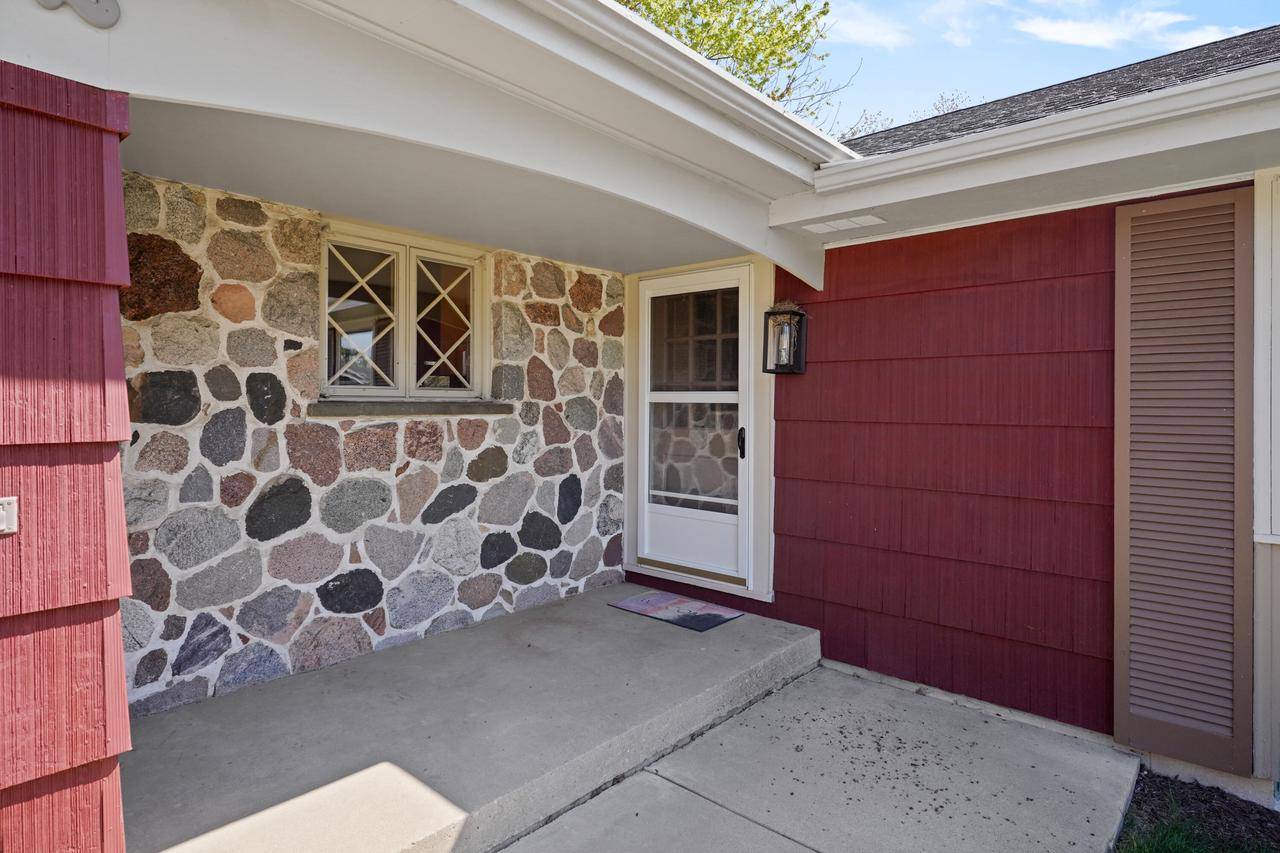 Kenosha, WI 53142,4402 68th STREET