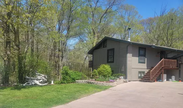 1031 N Osborne BOULEVARD, Racine, WI 53405