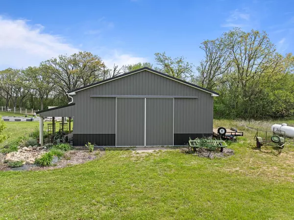 Burlington, WI 53105,2577 Back ROAD