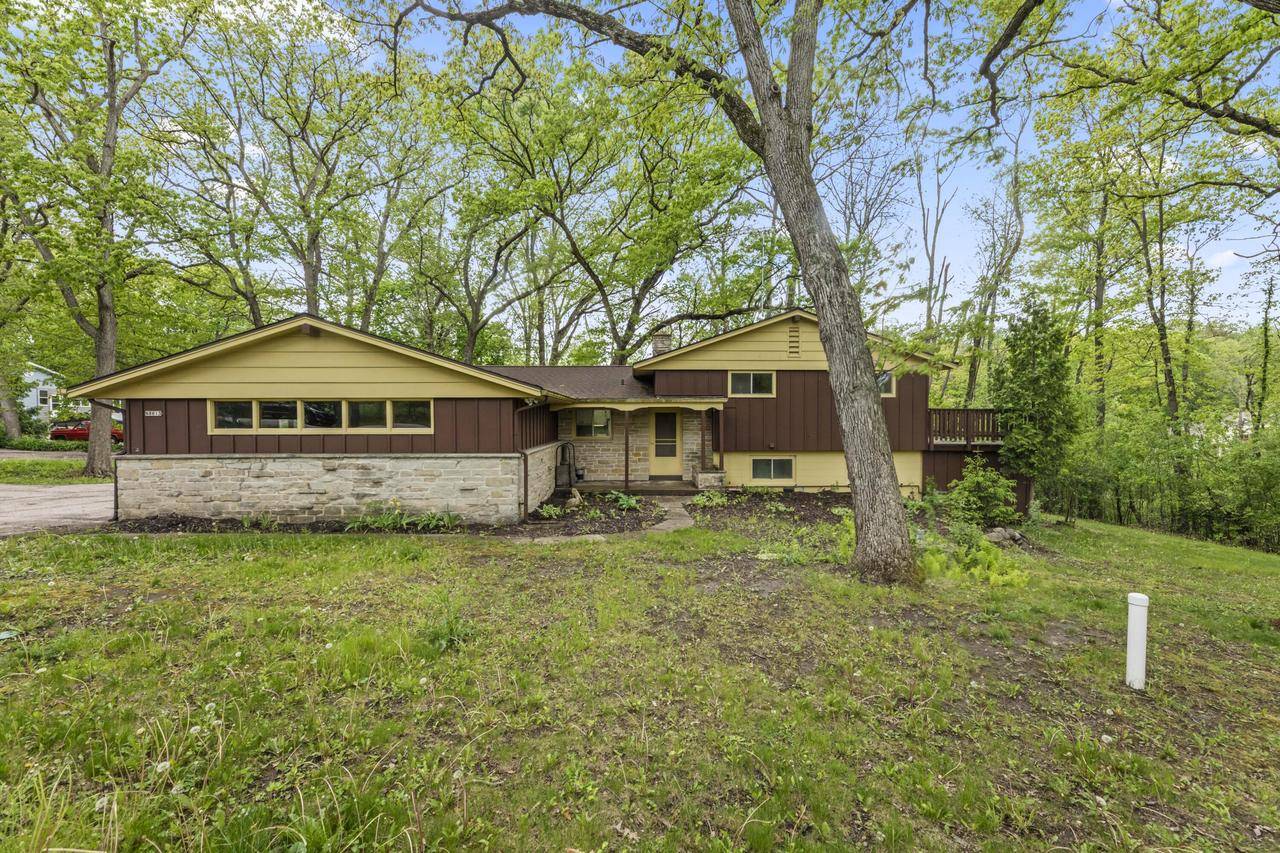 N8613 Wilmers Landing STREET, East Troy, WI 53120
