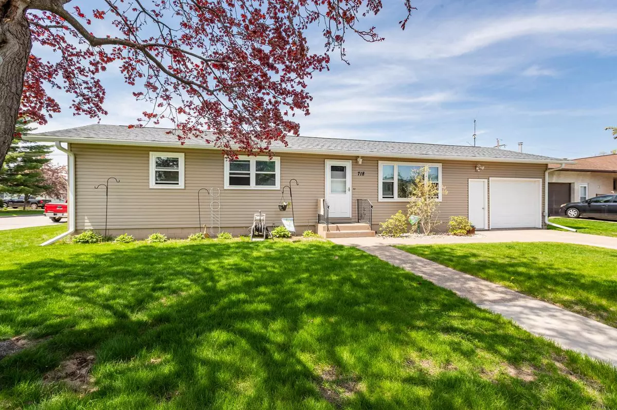 Onalaska, WI 54650,718 Tillman DRIVE