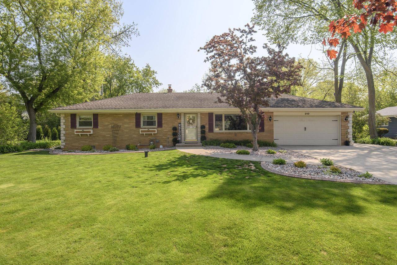 310 S Park BOULEVARD, Brookfield, WI 53005