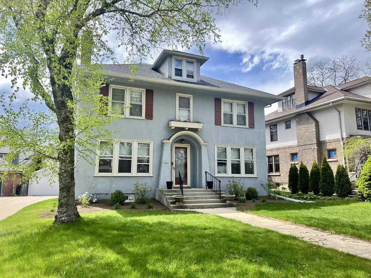 Shorewood, WI 53211,3921 N Stowell AVENUE