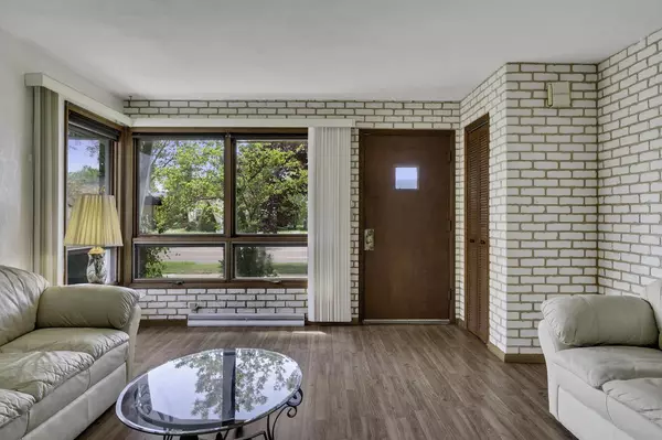 La Crosse, WI 54601,1919 Losey BOULEVARD S