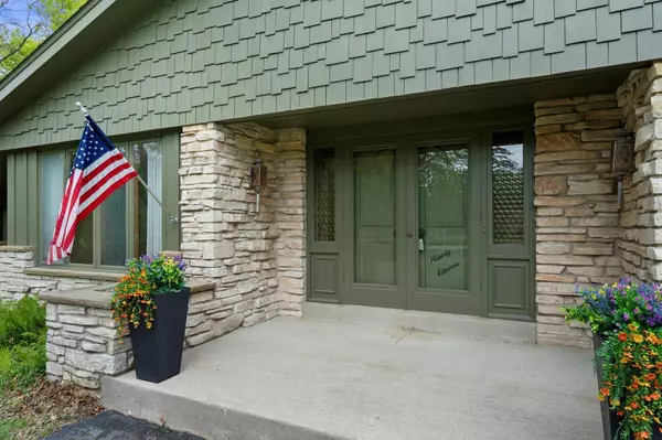 Franklin, WI 53132,9011 W Meadow LANE