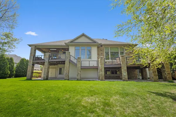 Franklin, WI 53132,7216 W Fox Haven COURT