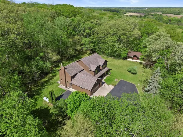 Mukwonago, WI 53149,W325S6995 Squire LANE