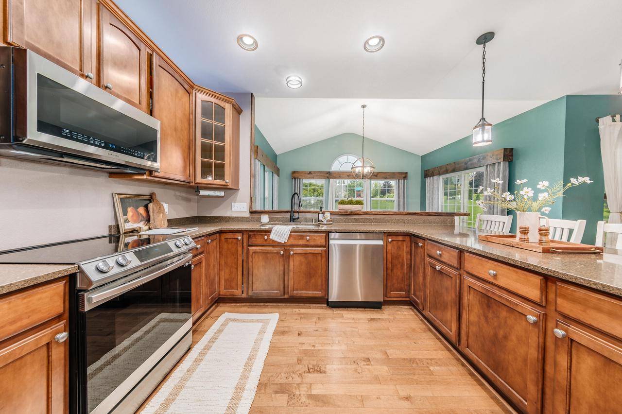 1411 Applewood CIRCLE, Mukwonago, WI 53149