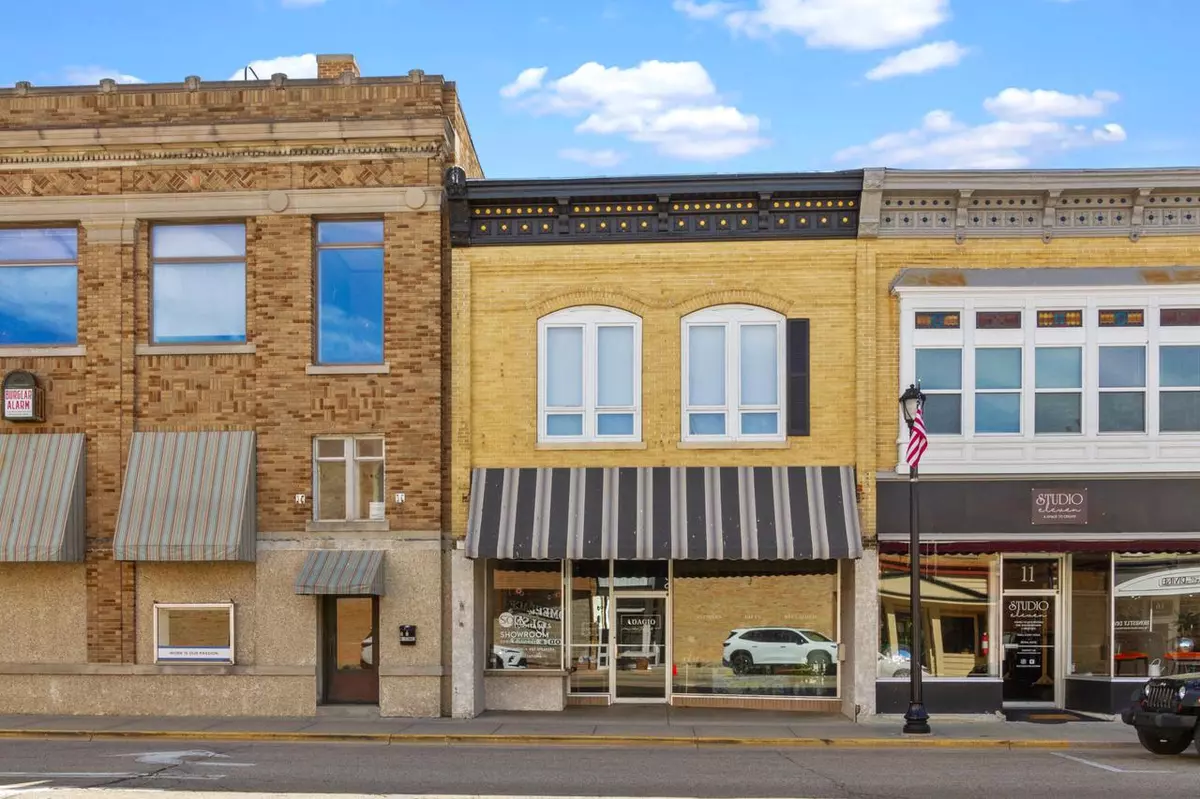 Elkhorn, WI 53121,9 S Wisconsin STREET