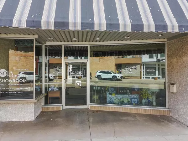 Elkhorn, WI 53121,9 S Wisconsin STREET