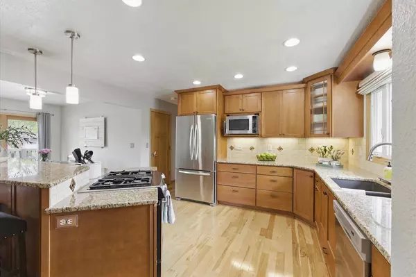 Franklin, WI 53132,11560 W James AVENUE