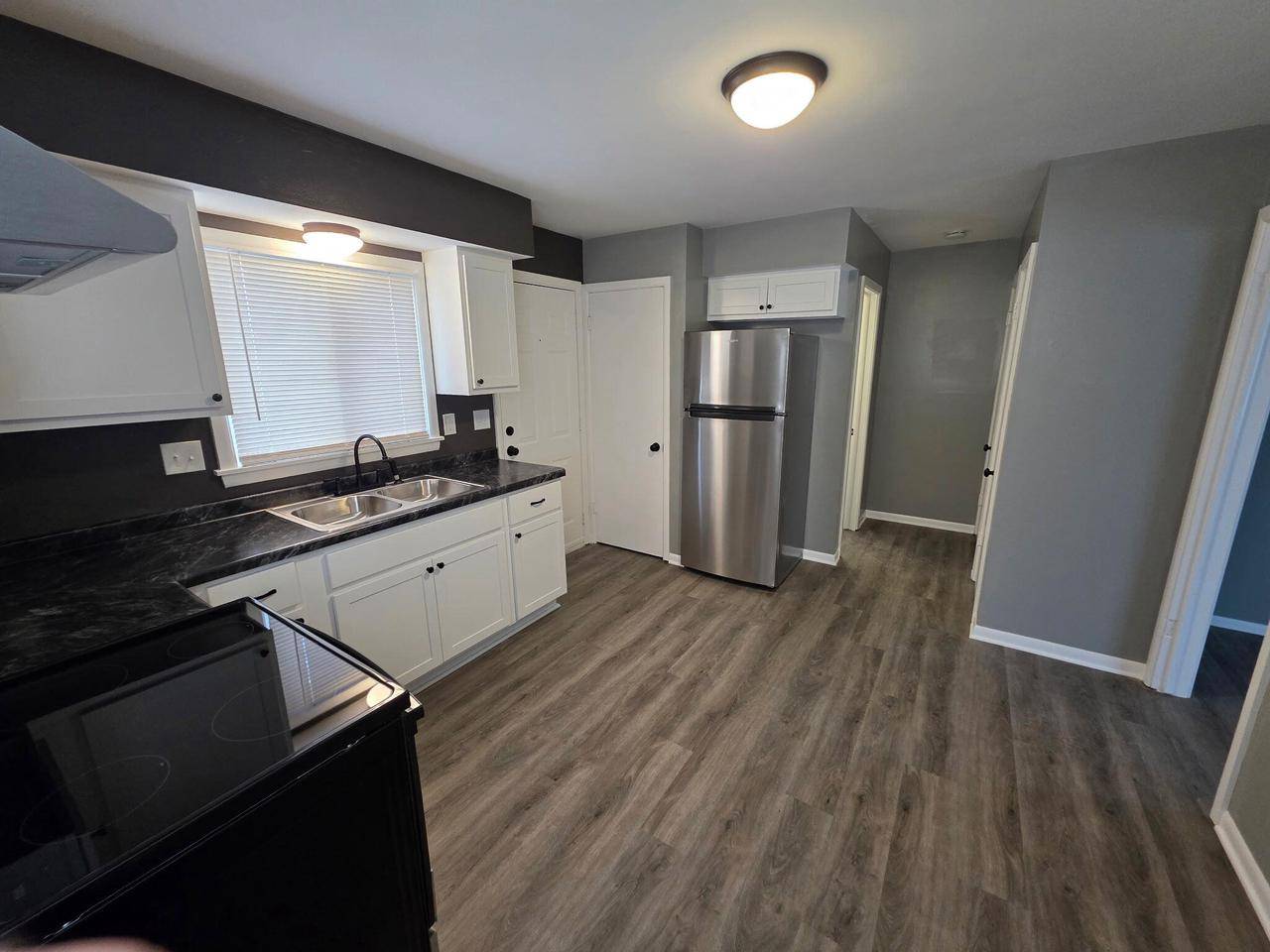 8594 W Villard AVENUE, Milwaukee, WI 53225