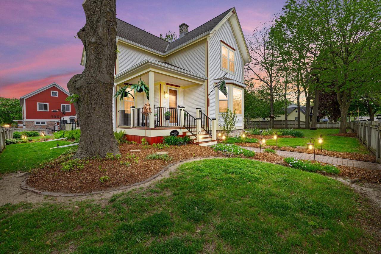 400 E Main STREET, Burlington, WI 53105