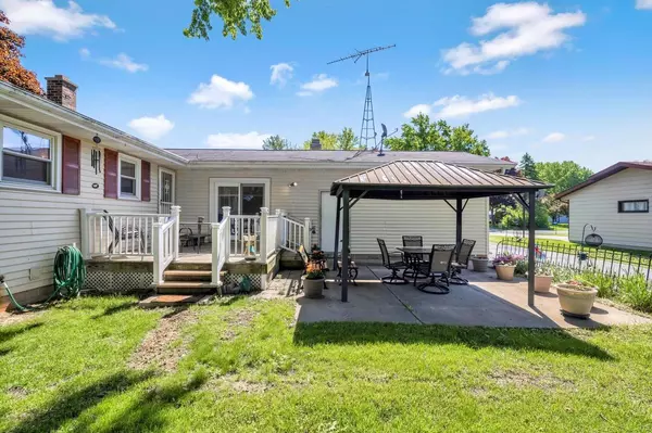 Burlington, WI 53105,402 Ryan AVENUE